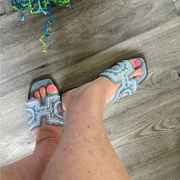 Madden Girl Blue and Tan Chevron Sandals - Picture 4 of 5